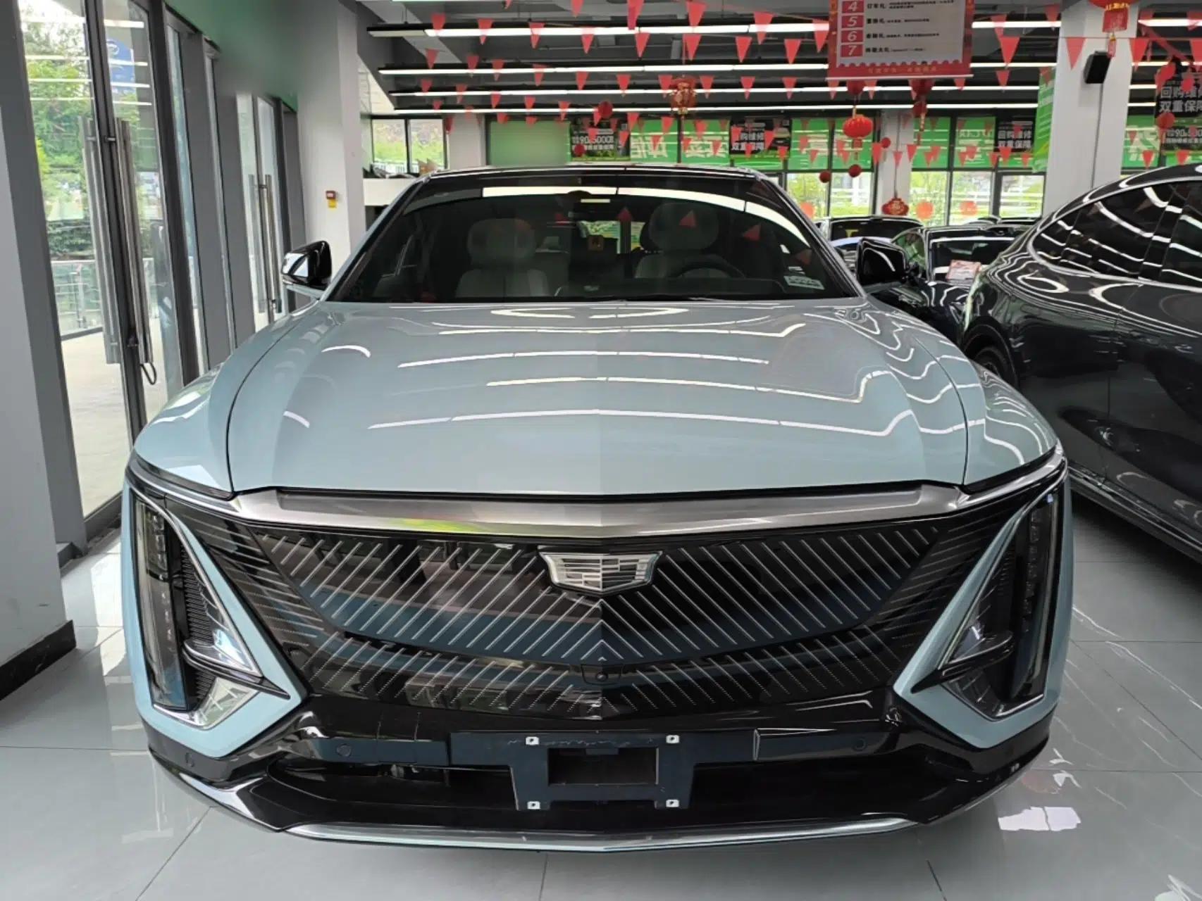 Cadillac LYRIQ 2024 Rear-Drive Standard Range Luxury Edition — миниатюра 2
