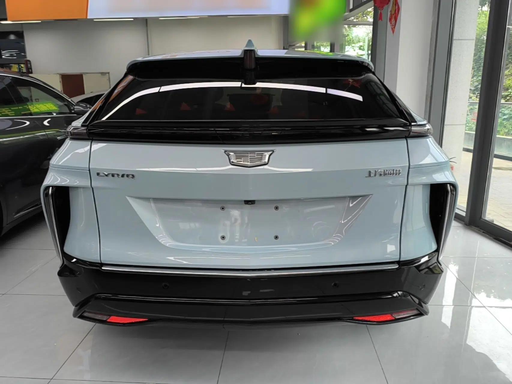 Cadillac LYRIQ 2024 Rear-Drive Standard Range Luxury Edition — миниатюра 5