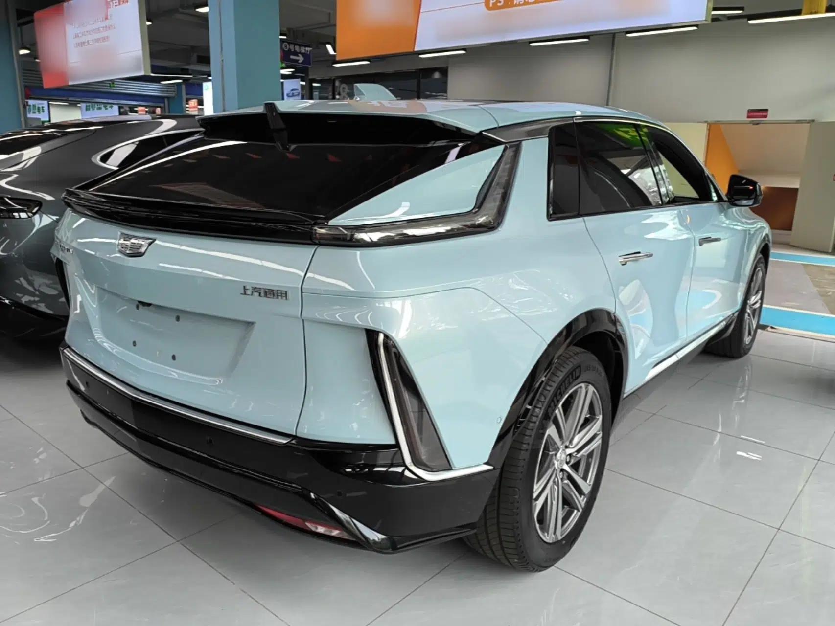 Cadillac LYRIQ 2024 Rear-Drive Standard Range Luxury Edition — миниатюра 6