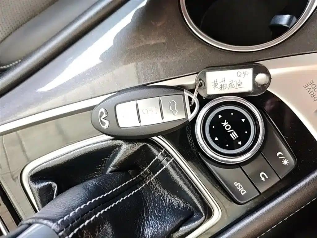 Infiniti Q50 2014 2.0T Comfort Edition — миниатюра 9