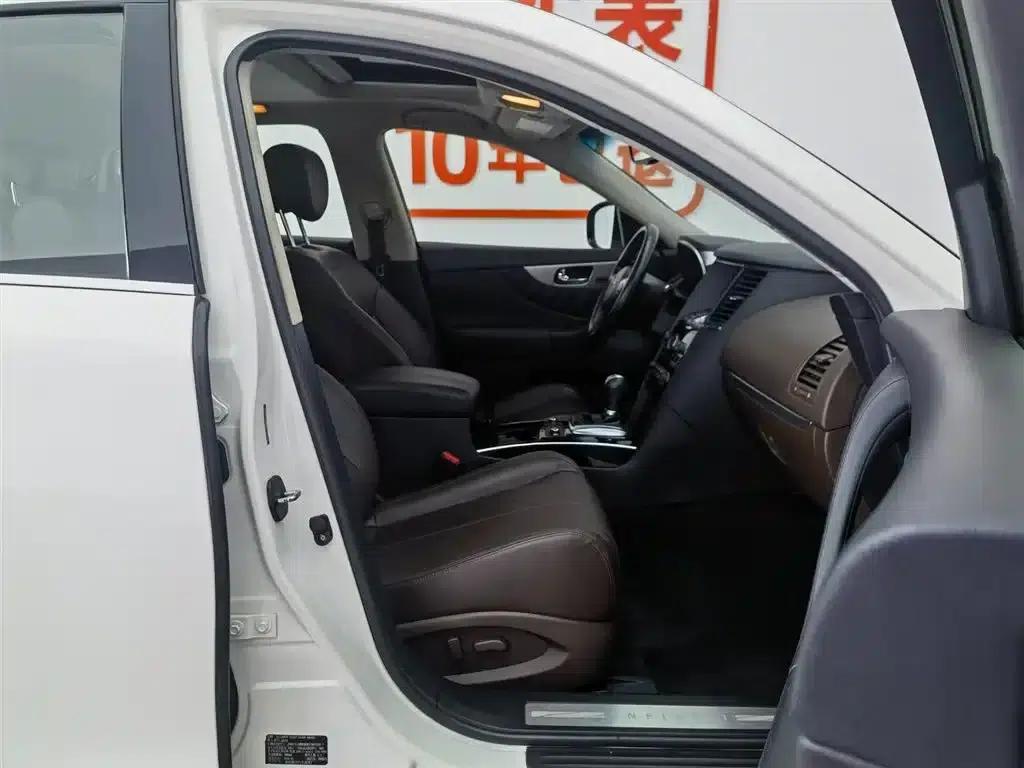 Infiniti QX70 2018 3.7L Automatic — миниатюра 7