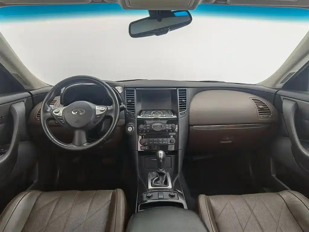 Infiniti QX70 2018 3.7L Automatic — миниатюра 8