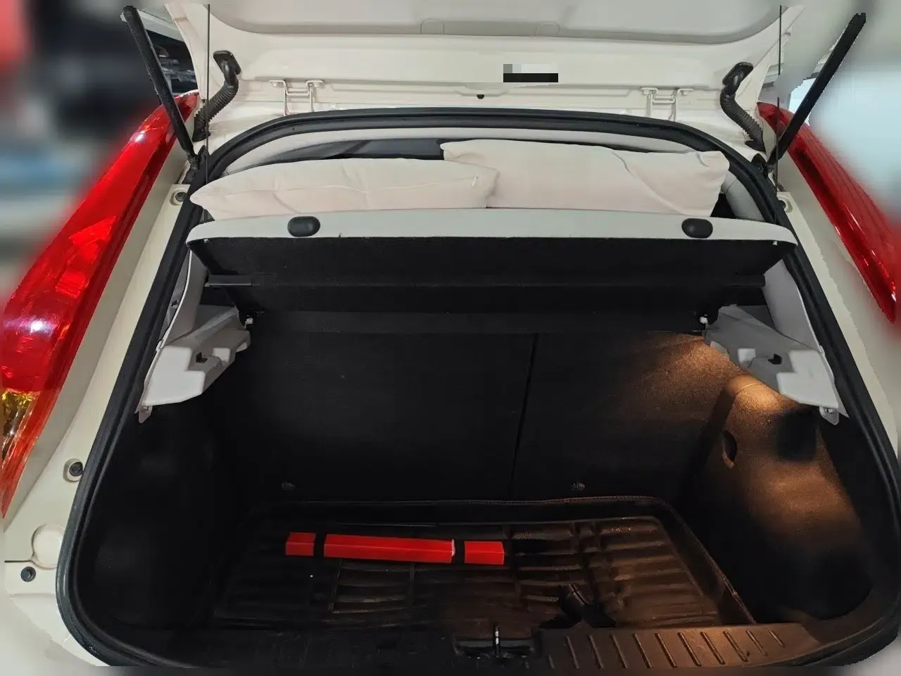 MG 3SW 2015 1.5L AMT Elite Model — миниатюра 19