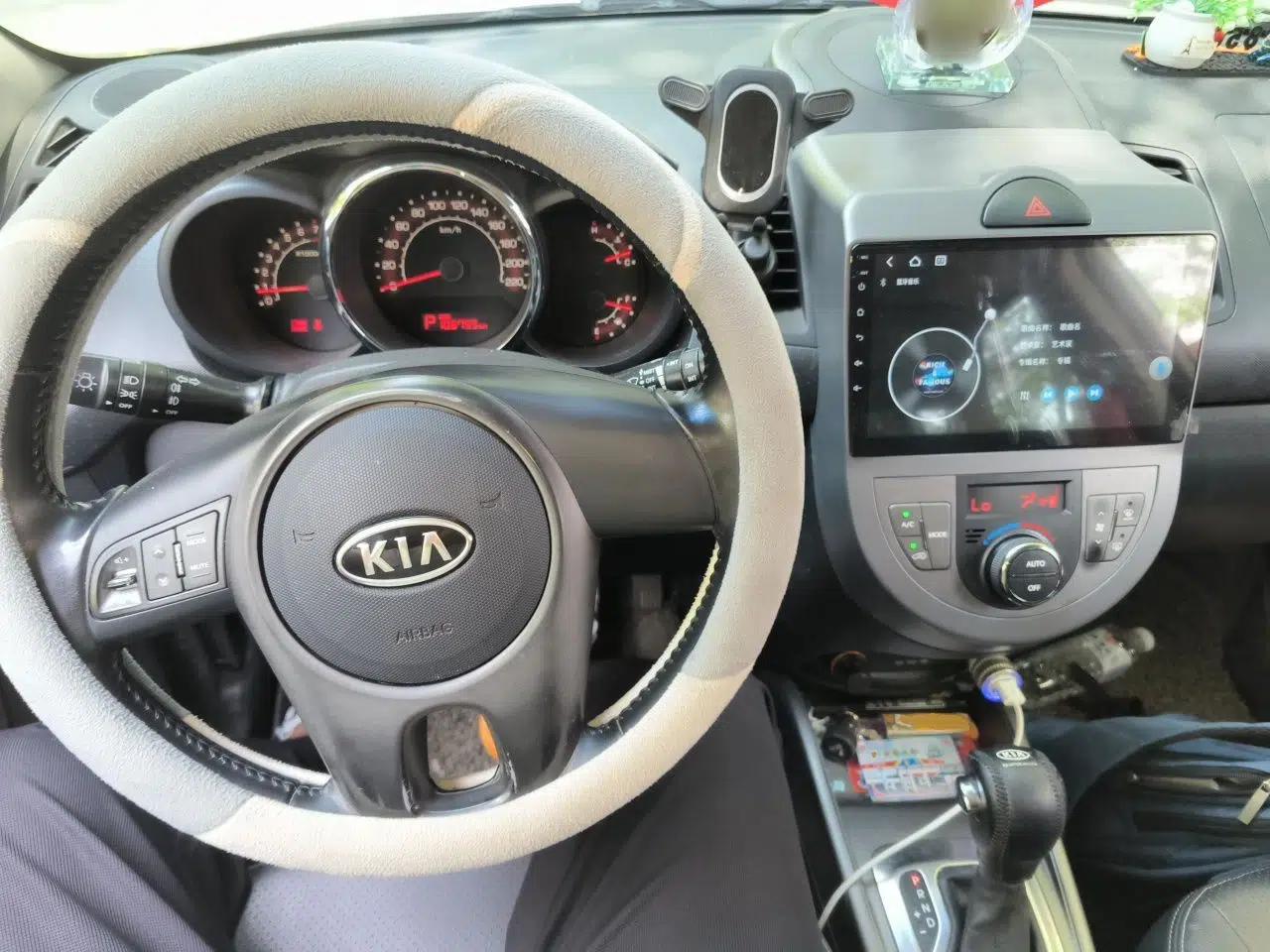 Kia Soul 2013 1.6L AT Premium — миниатюра 10