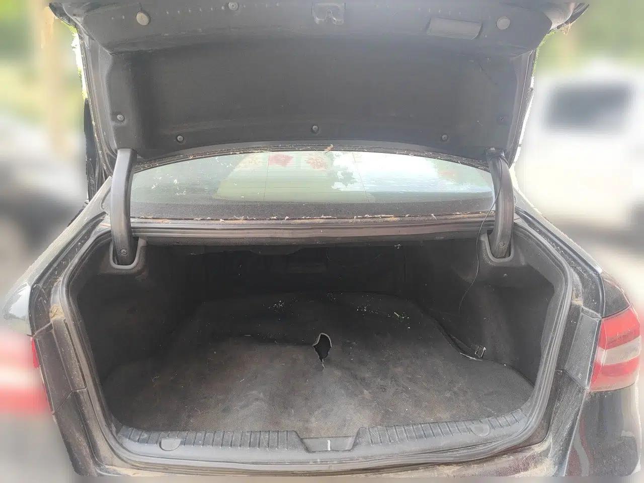 Kia Cadenza 2013 2.4L Business Sunroof Version China V Standard — миниатюра 19