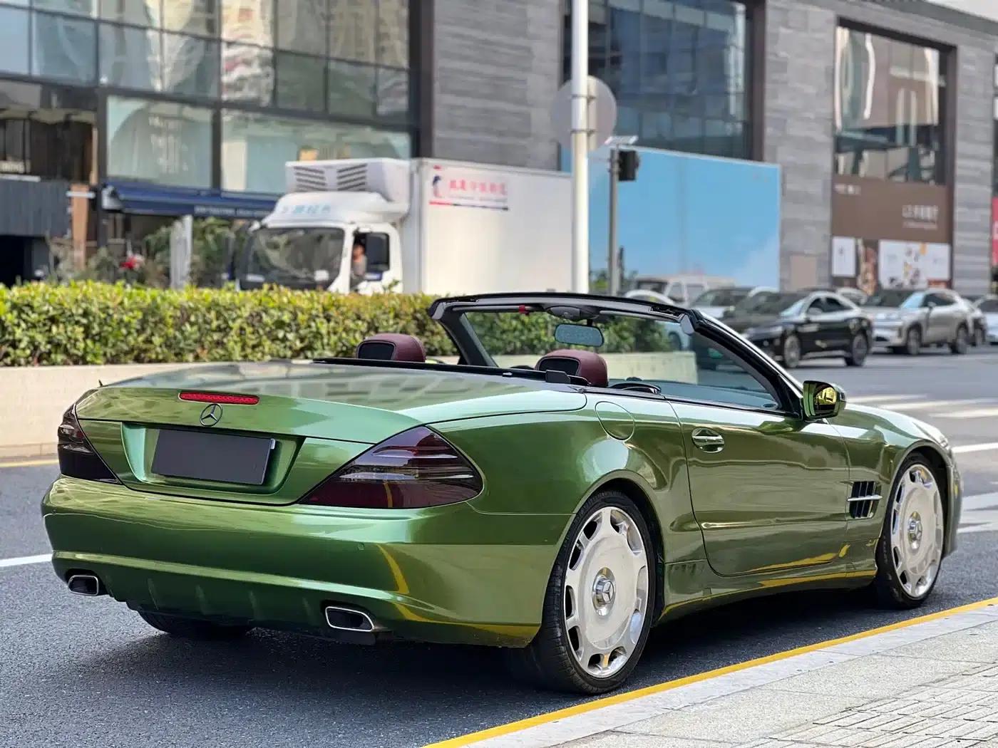 Mercedes-Benz SL-Class 2010 SL 300 — миниатюра 21