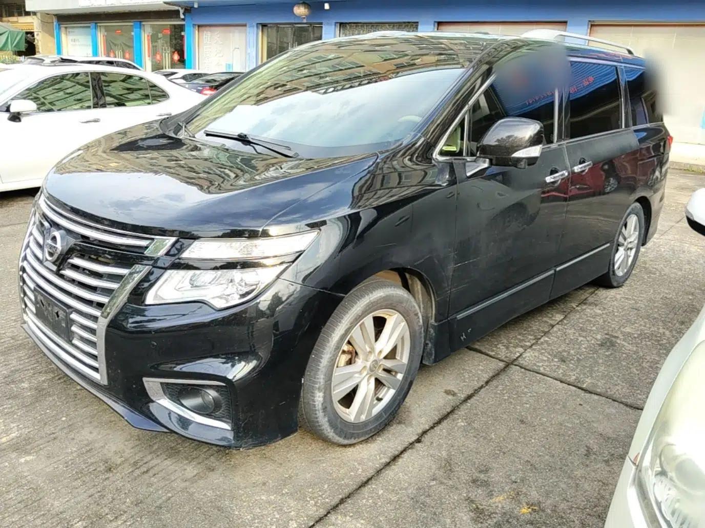 Nissan Quest 2015 3.5L SL — миниатюра 1