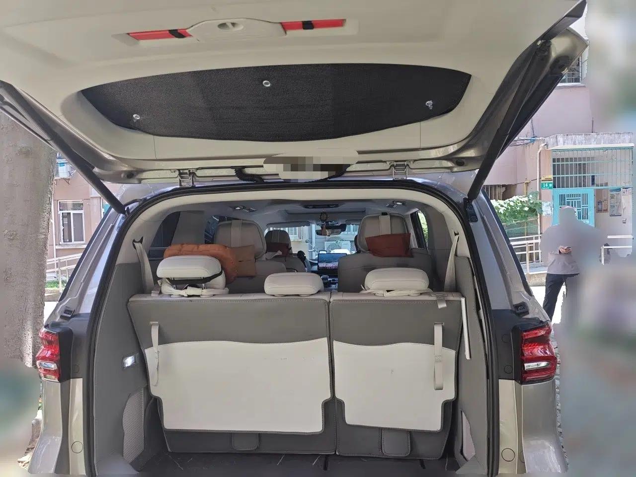 Roewe iMAX8 New Energy 2025 1.5T DMH Lu Zun Deluxe Edition — миниатюра 19