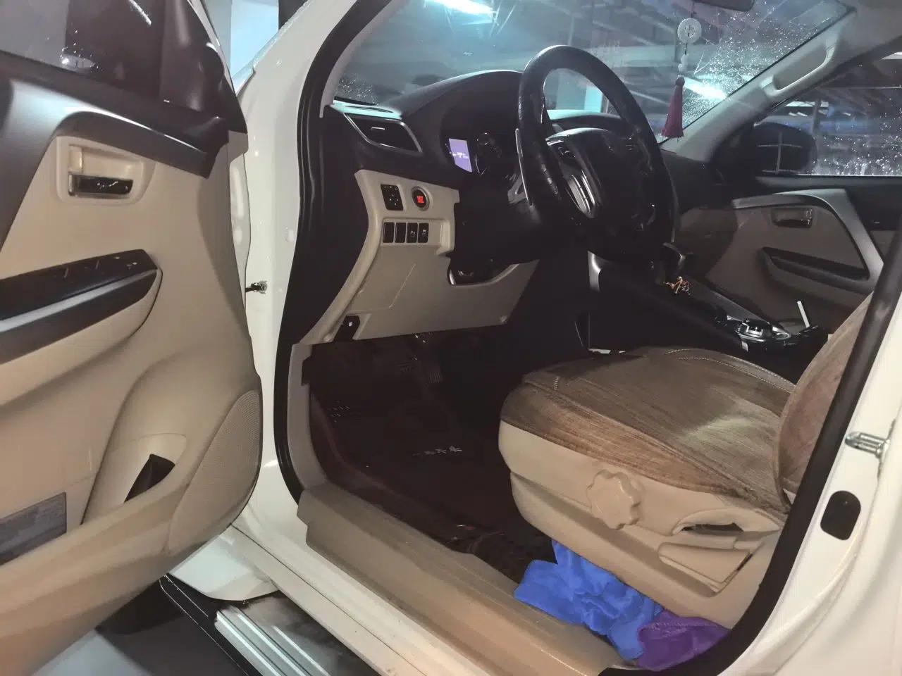 Mitsubishi Pajero Sport — миниатюра 16