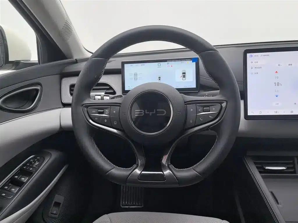 Seal 06 DM-i Touring Edition 2025 DM-i 80KM Premium — миниатюра 11
