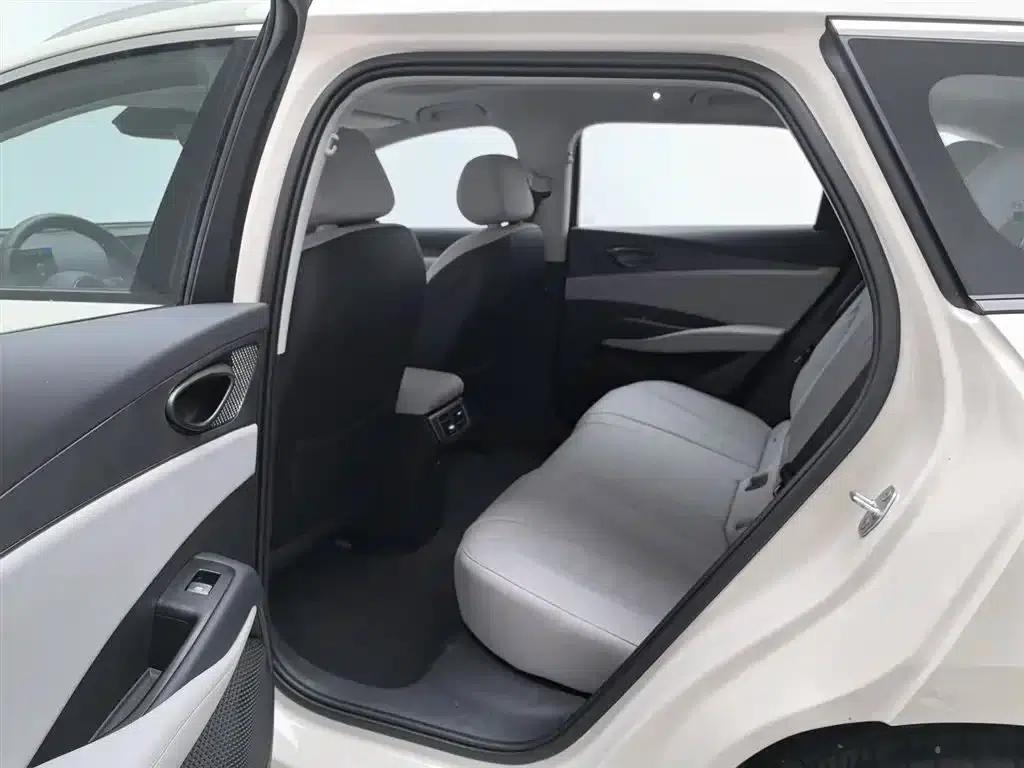 Seal 06 DM-i Touring Edition 2025 DM-i 80KM Premium — миниатюра 15