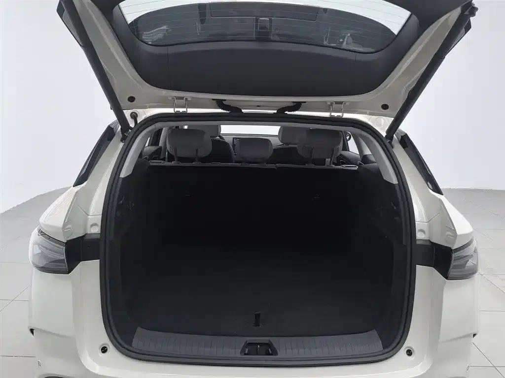 Seal 06 DM-i Touring Edition 2025 DM-i 80KM Premium — миниатюра 16