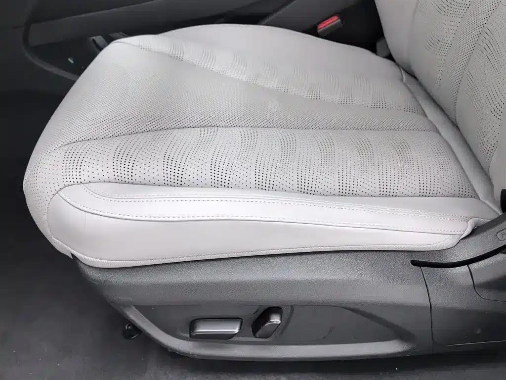 Seal 06 DM-i Touring Edition 2025 DM-i 80KM Premium — миниатюра 20