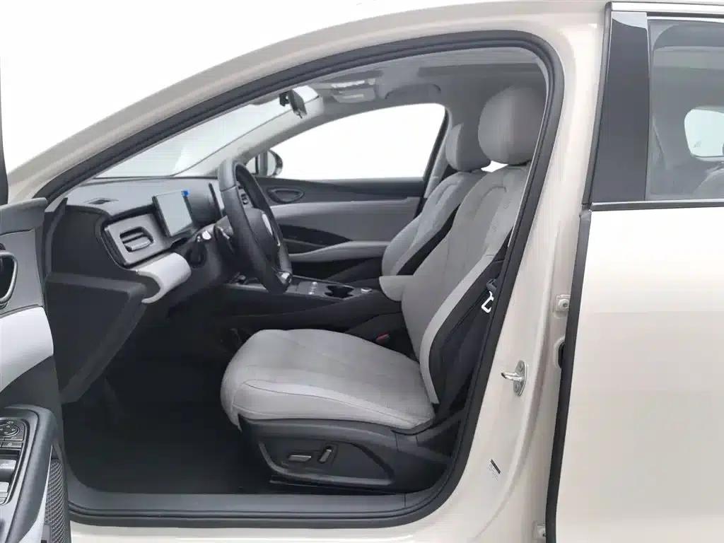 Seal 06 DM-i Touring Edition 2025 DM-i 80KM Premium — миниатюра 10