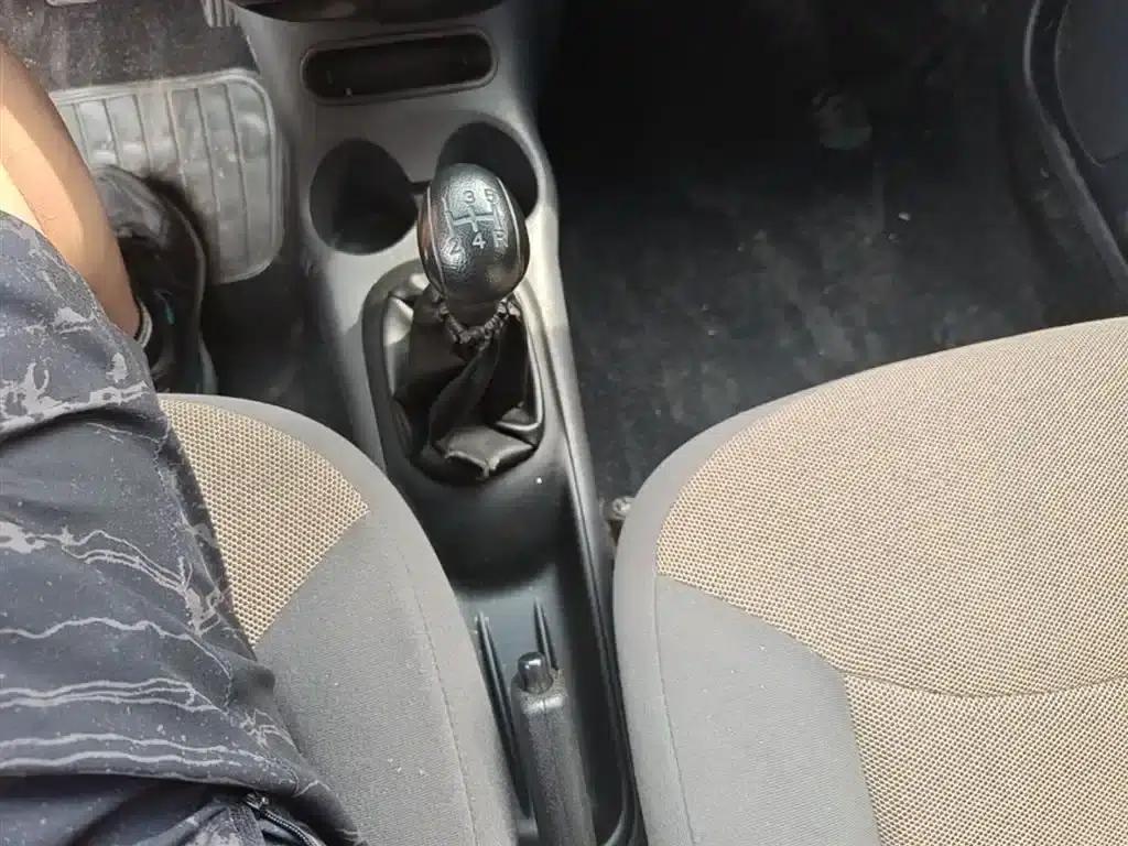 2012 Chevrolet Spark (Facelift) 1.0L Manual P-TEC Standard Model — миниатюра 14