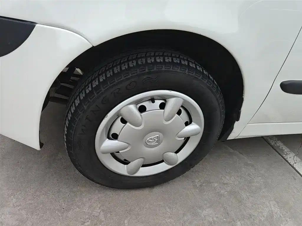 2012 Chevrolet Spark (Facelift) 1.0L Manual P-TEC Standard Model — миниатюра 23