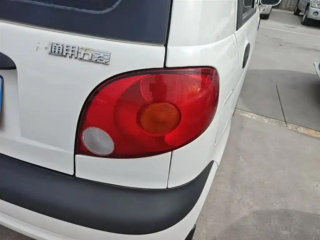 2012 Chevrolet Spark (Facelift) 1.0L Manual P-TEC Standard Model — миниатюра 8