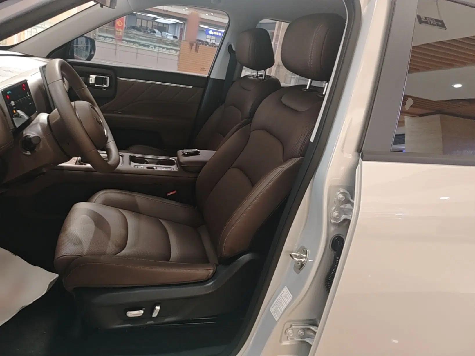 Wuling Starlight 560 2026 1.5T CVT Elite Edition — миниатюра 17