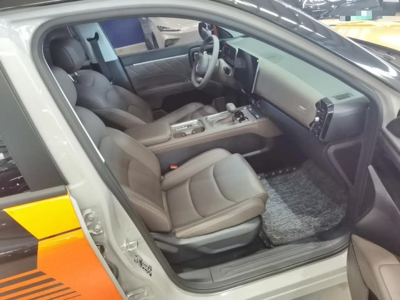 Wuling Starlight 560 2026 1.5T CVT Elite Edition — миниатюра 19