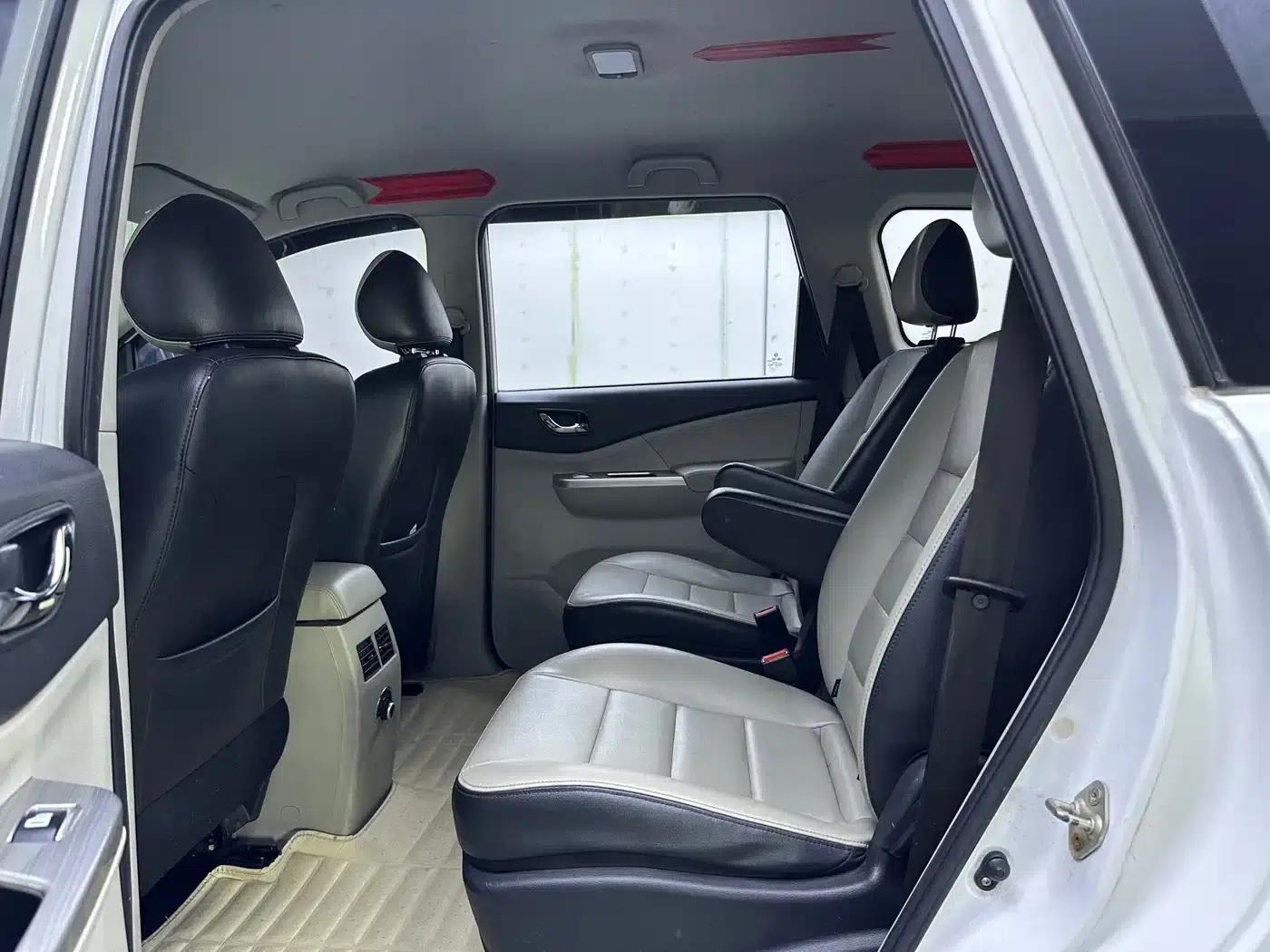 Fengxing S500 2016 1.5L Manual Deluxe Edition — миниатюра 9