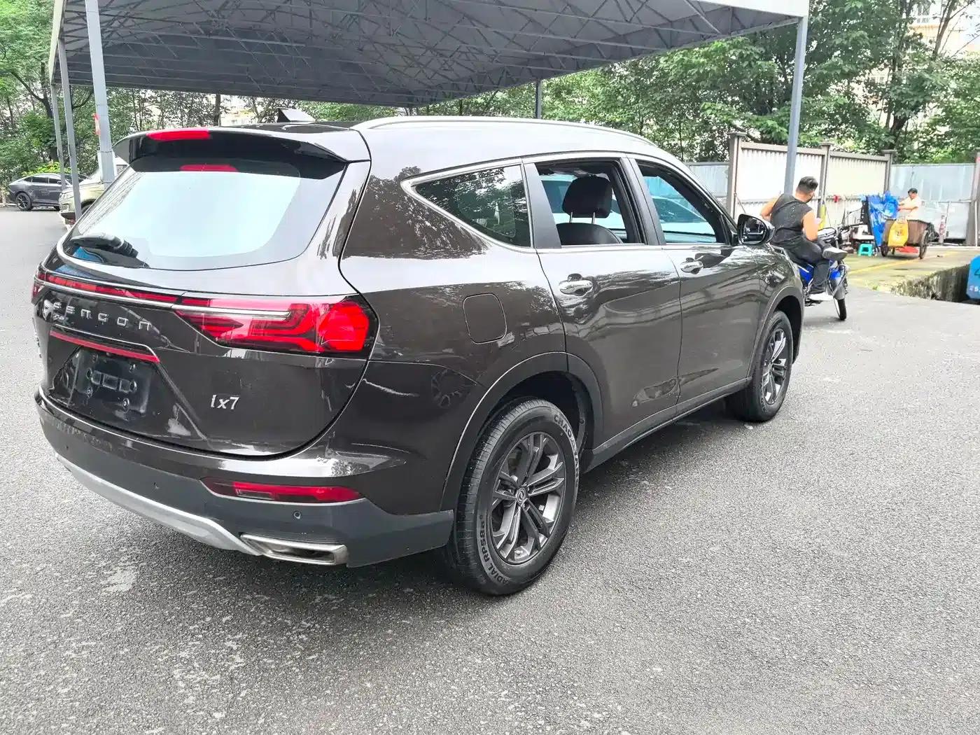 Fengguang ix7 2020 2.0TGDI Automatic 2WD Urban Premium Edition — миниатюра 9