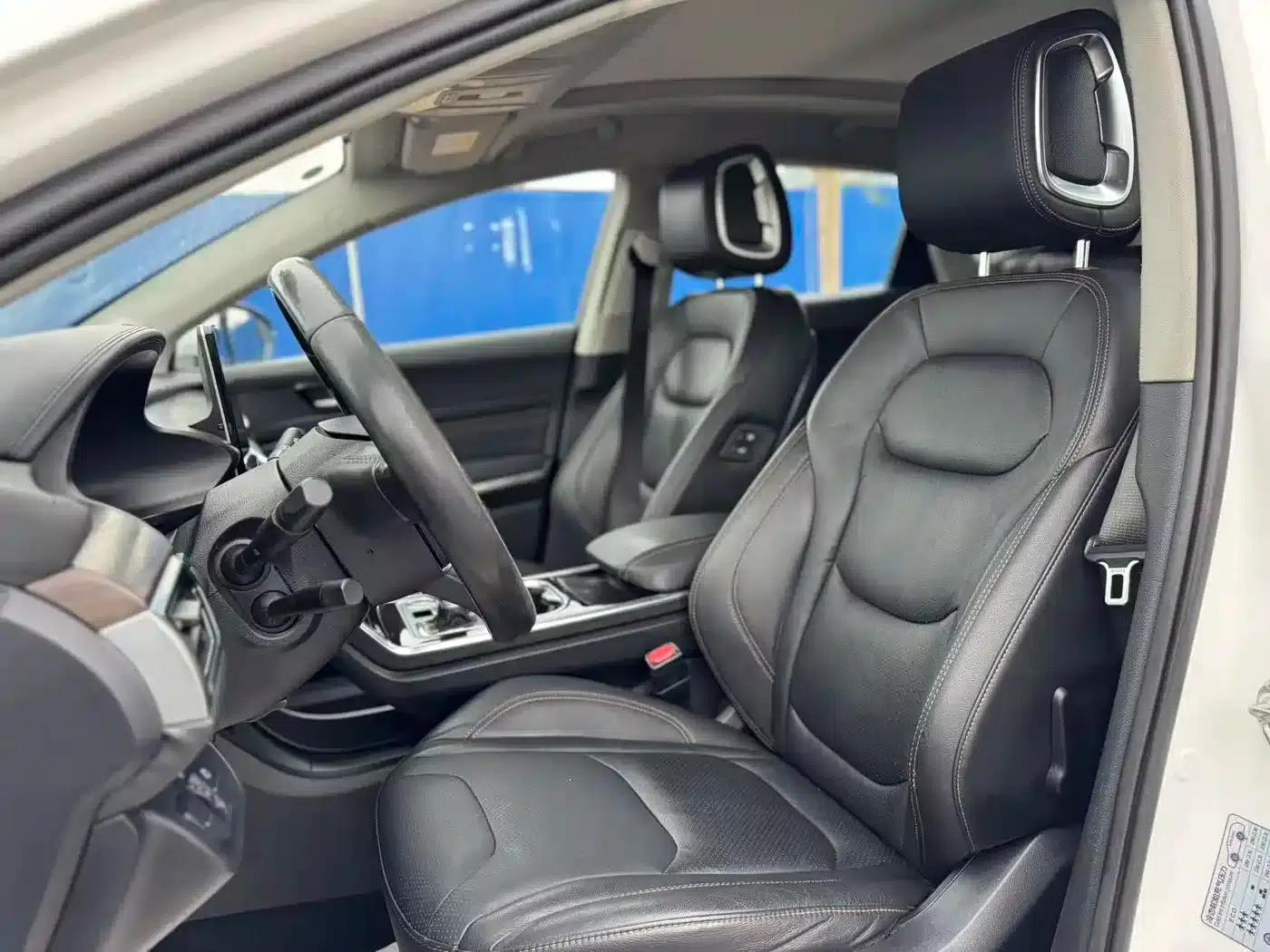Hongqi E-HS3 2019 Intelligent Flagship Two-Wheel Drive Edition — миниатюра 6