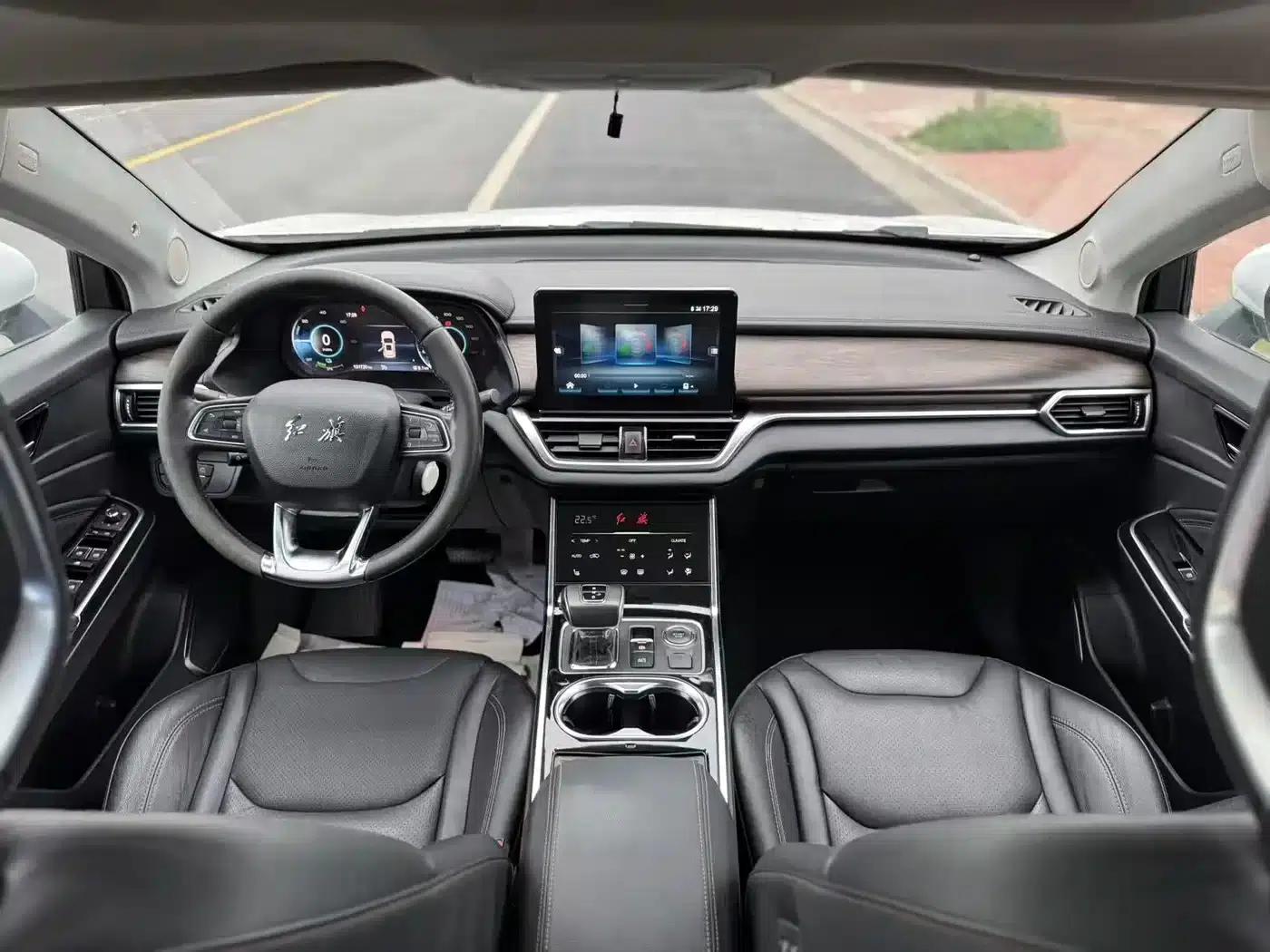 Hongqi E-HS3 2019 Intelligent Flagship Two-Wheel Drive Edition — миниатюра 8
