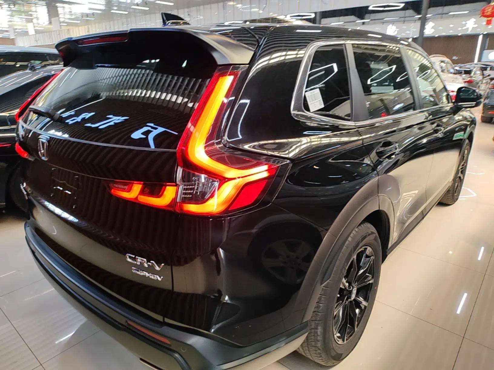 Honda CR-V New Energy 2023 2.0L ePHEV Flagship Edition — миниатюра 6