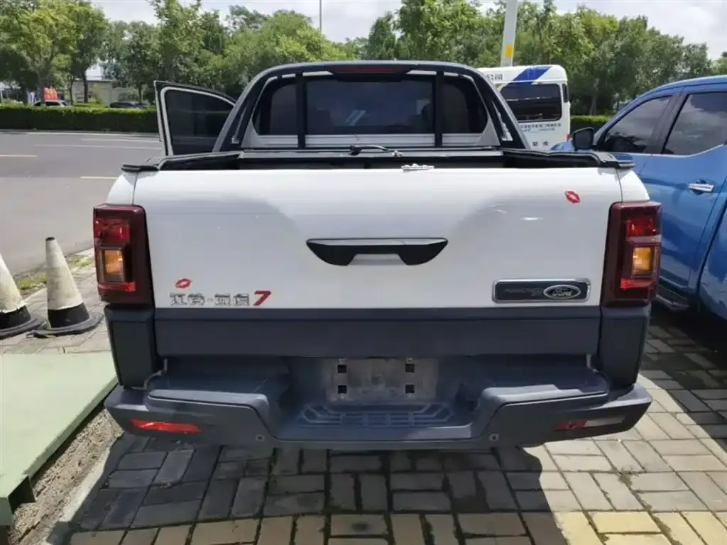 Yuhu 7 2022 2.0T Manual Diesel 4WD Comfort Standard Wheelbase — миниатюра 6