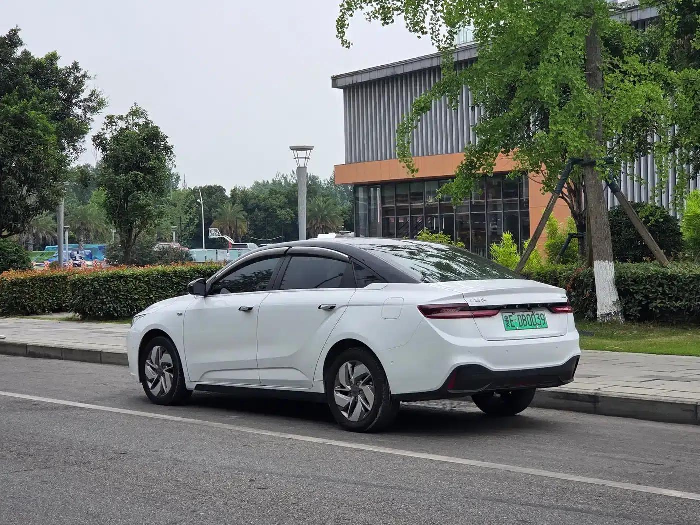 Geely Geometry A 2021 Pro Premium High-Energy Range Edition 600KM A600 Power Edition — миниатюра 6