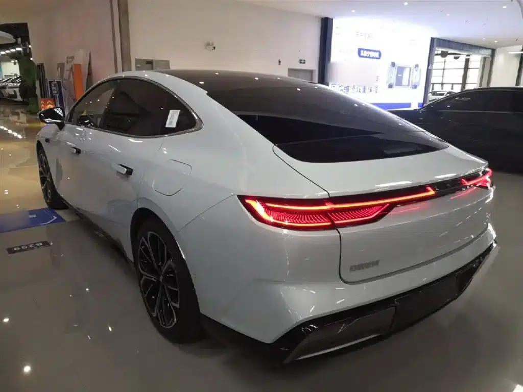 Galaxy E8 2025 Model 700km Long-Range Intelligent Driving Edition — миниатюра 5