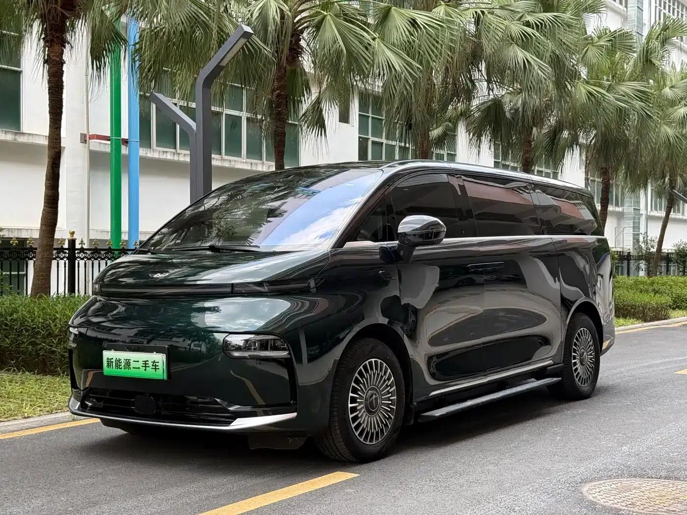 Yizhen L380 2025 Model 805km Flagship Edition 4WD — миниатюра 1