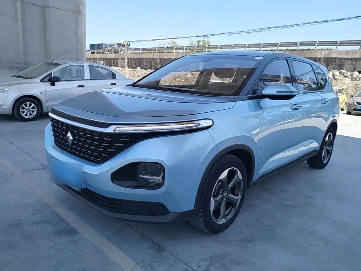 Baojun RM-5 2019 1.5T CVT 24-Hour Online Luxury Version 6 Seats — миниатюра 1