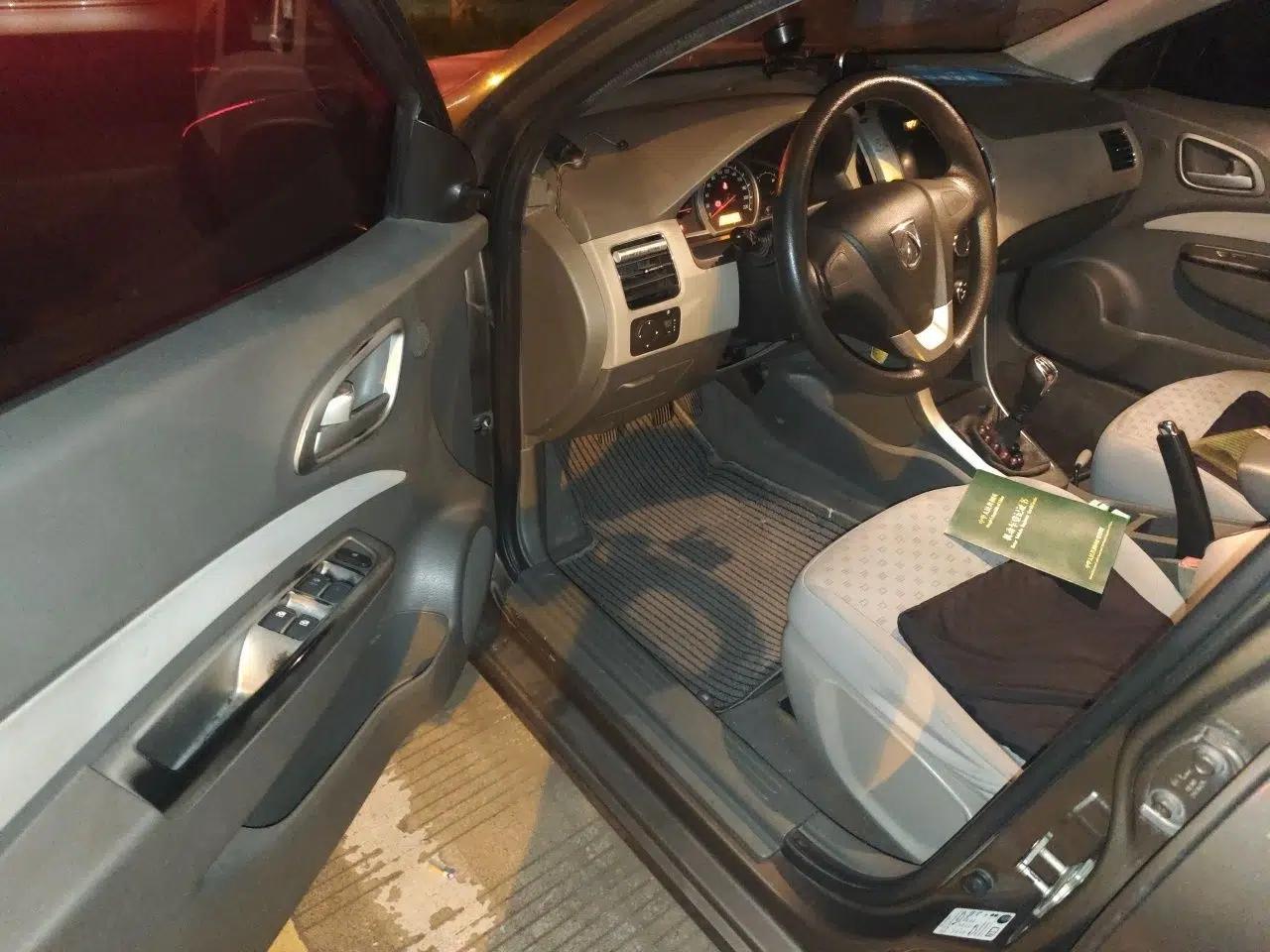Baojun 630 2013 1.5L manual standard version — миниатюра 16