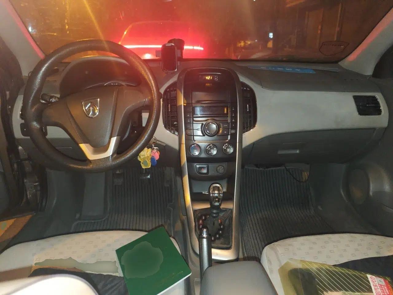Baojun 630 2013 1.5L manual standard version — миниатюра 9