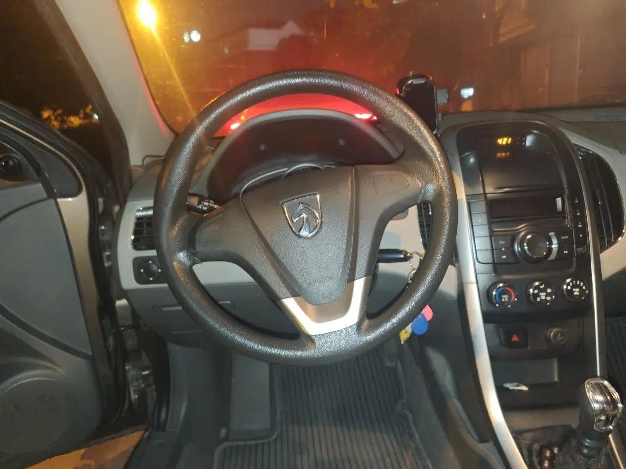 Baojun 630 2013 1.5L manual standard version — миниатюра 10