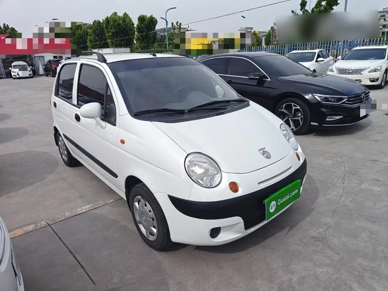 Baojun Lechi 2012 Revised 1.0L Manual P-TEC Standard Edition — миниатюра 3