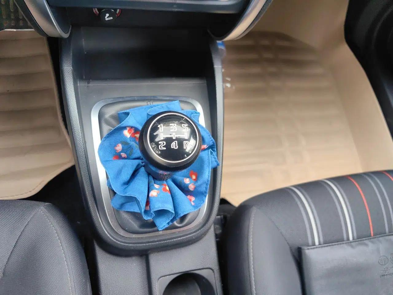 Bestune B30 2018 1.6L Manual 20th Anniversary Edition — миниатюра 14