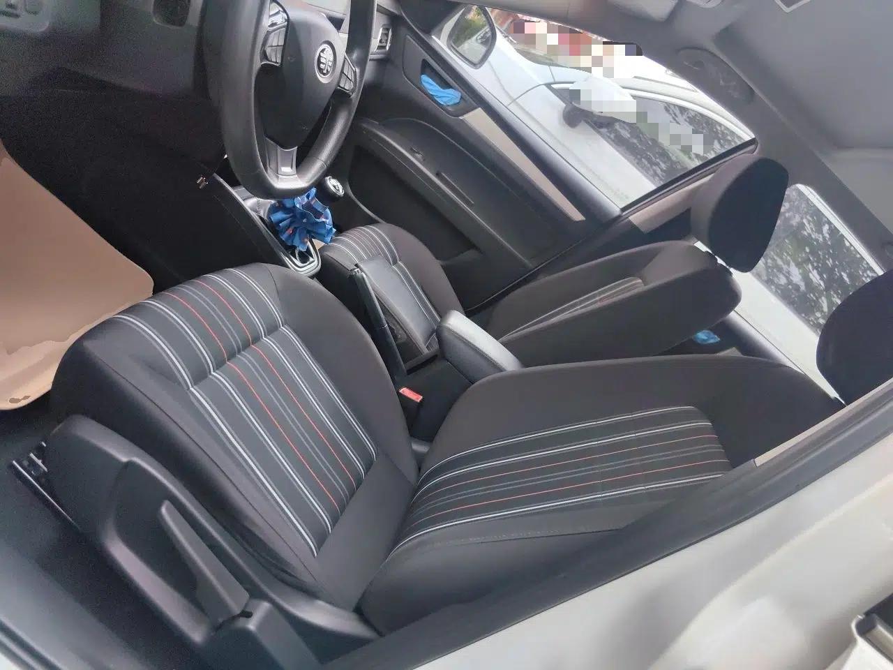 Bestune B30 2018 1.6L Manual 20th Anniversary Edition — миниатюра 15
