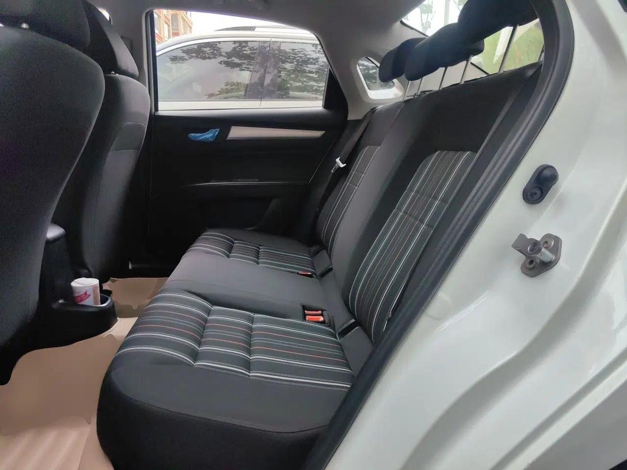 Bestune B30 2018 1.6L Manual 20th Anniversary Edition — миниатюра 17