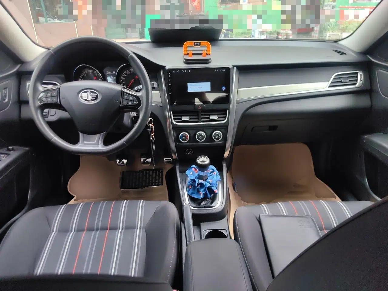 Bestune B30 2018 1.6L Manual 20th Anniversary Edition — миниатюра 9