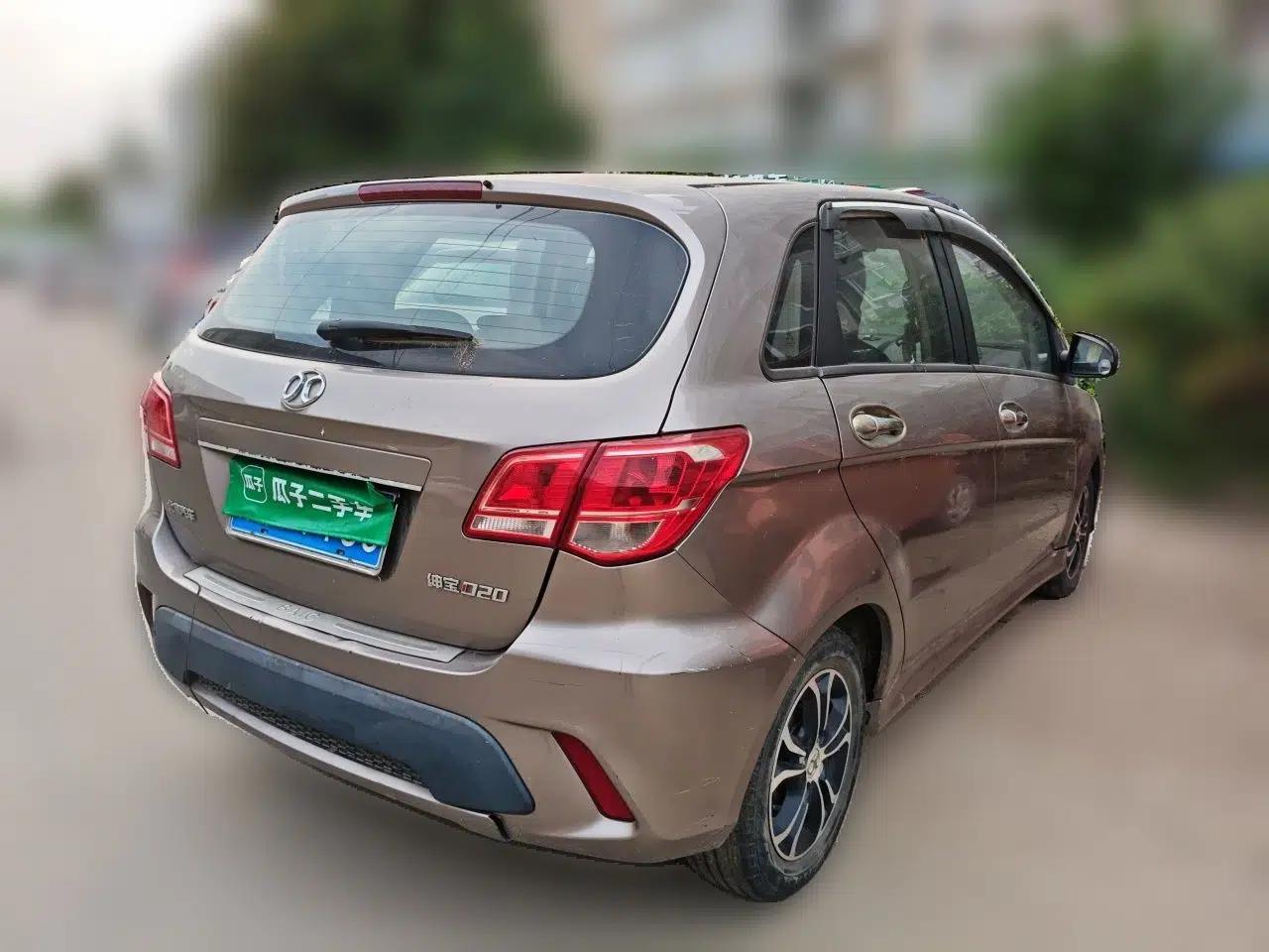 BAIC Senova D20 2015 Hatchback 1.5L Manual Lotte Edition — миниатюра 6