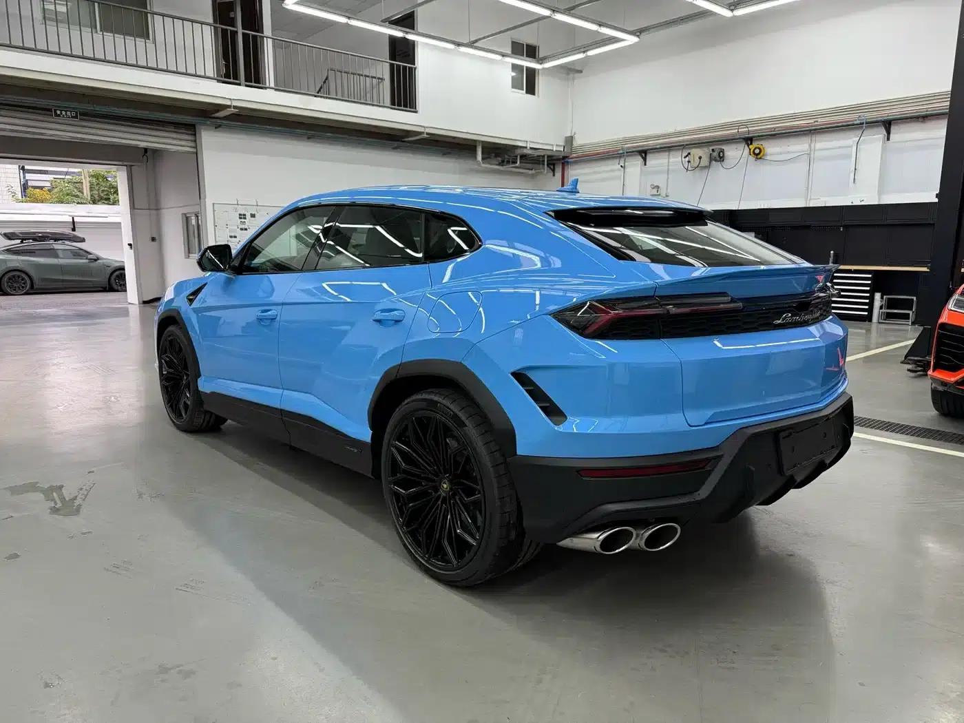 2025 Urus SE 4.0T Standard Edition — миниатюра 11