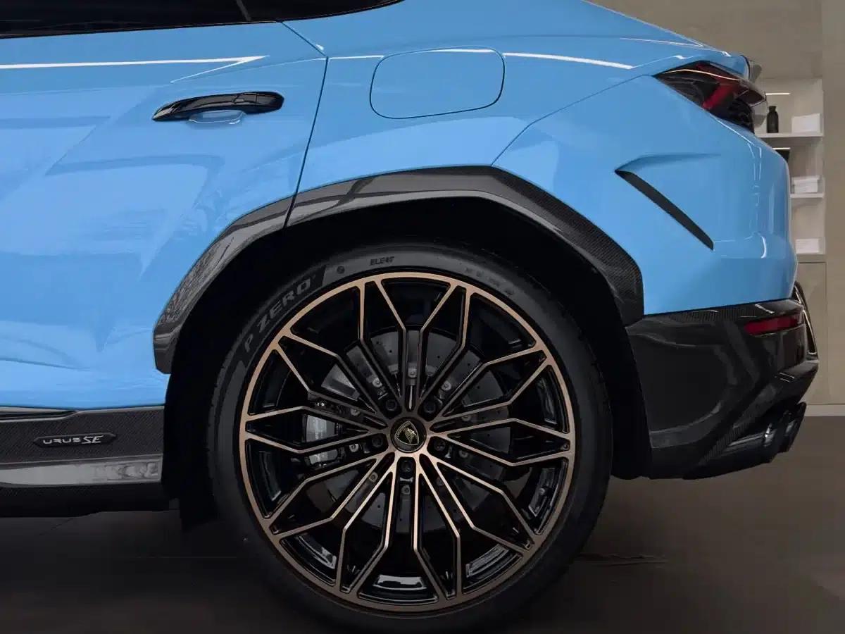 2025 Urus SE 4.0T Standard Edition — миниатюра 6
