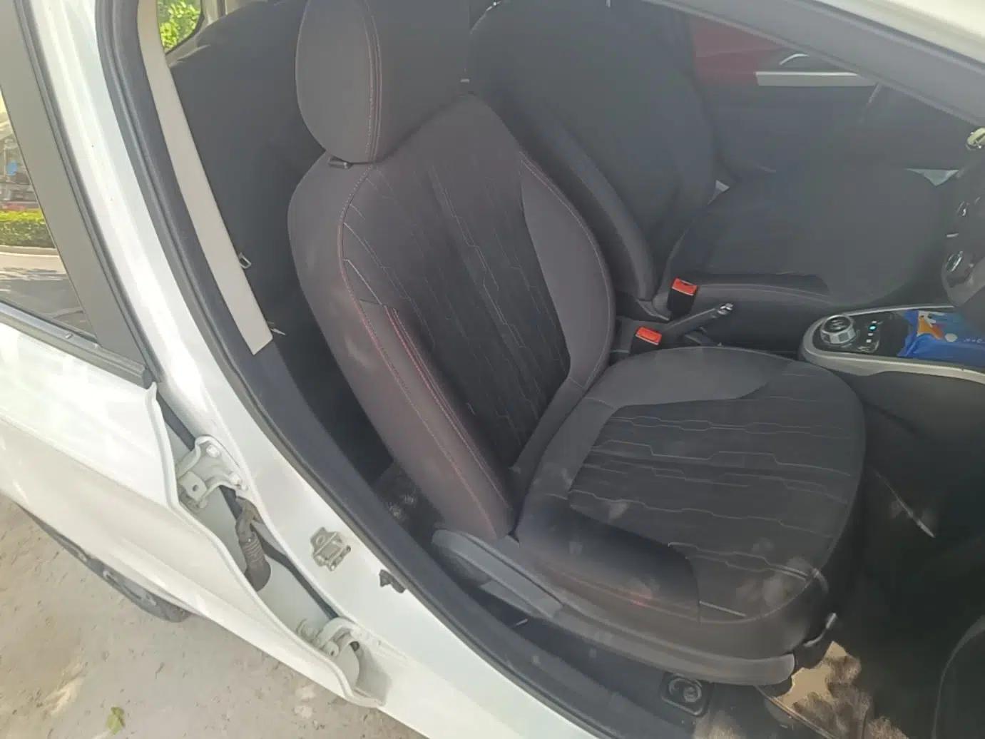 CHANGAN Benni 2015 1.4L IMT Luxury Model China V Standard — миниатюра 19