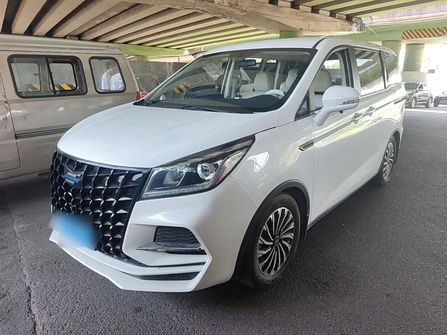 CHANGAN OSHAN Cosmos 2022 1.5T Automatic Business Model — миниатюра 1