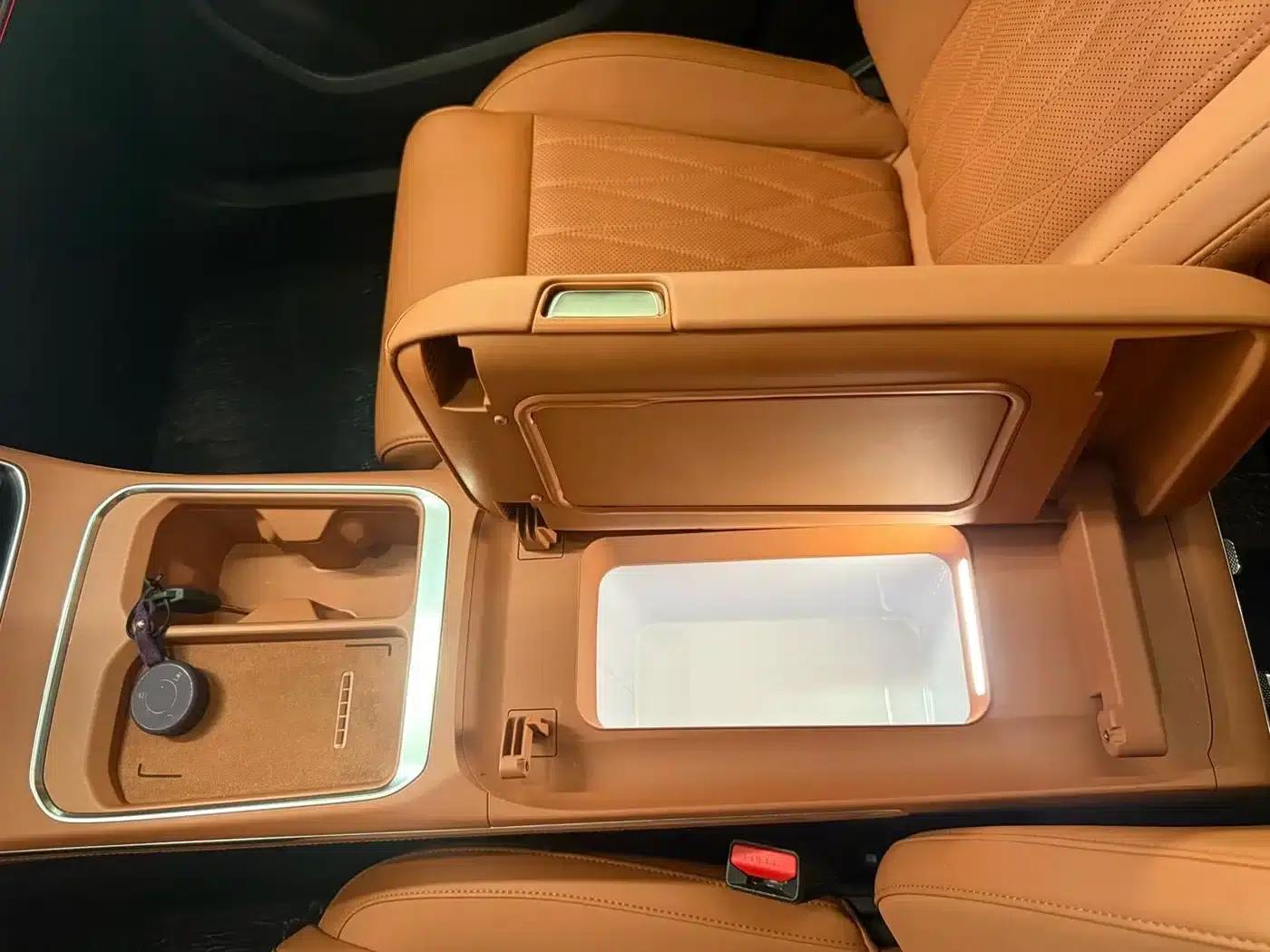 Nezha L 2024 Range Extender 310 Flash Charge Red Edition — миниатюра 13