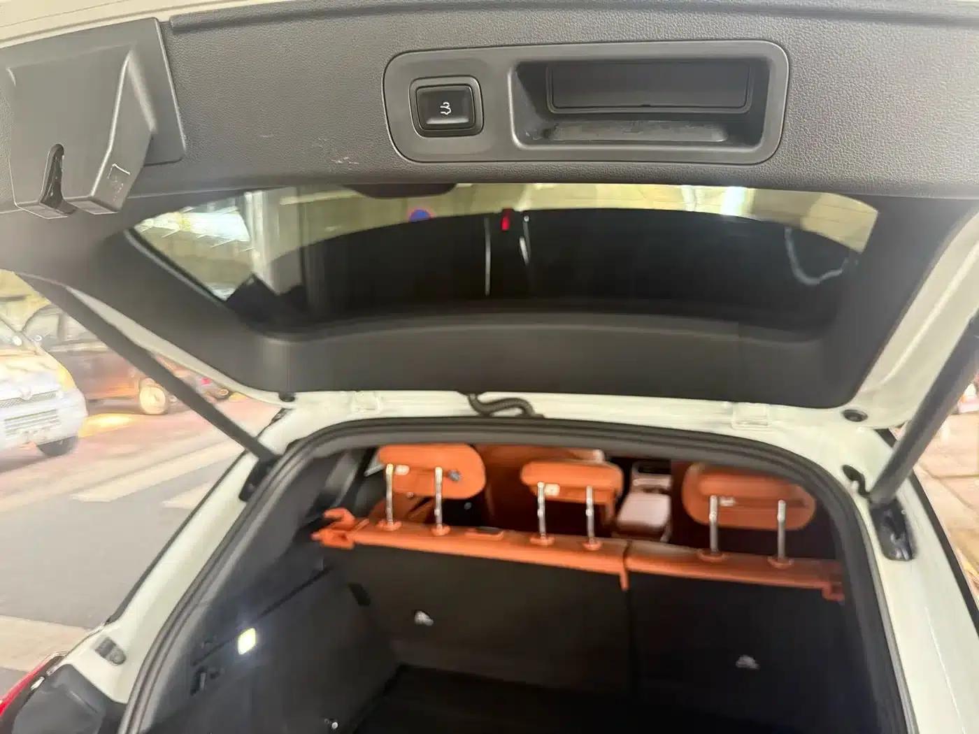 Nezha L 2024 Range Extender 310 Flash Charge Red Edition — миниатюра 24