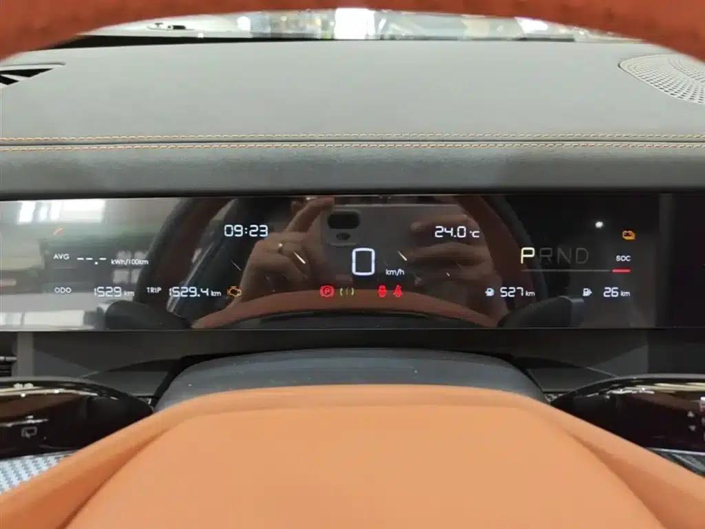 Nezha L 2024 Range Extended 310km Flash Charge Edition — миниатюра 11