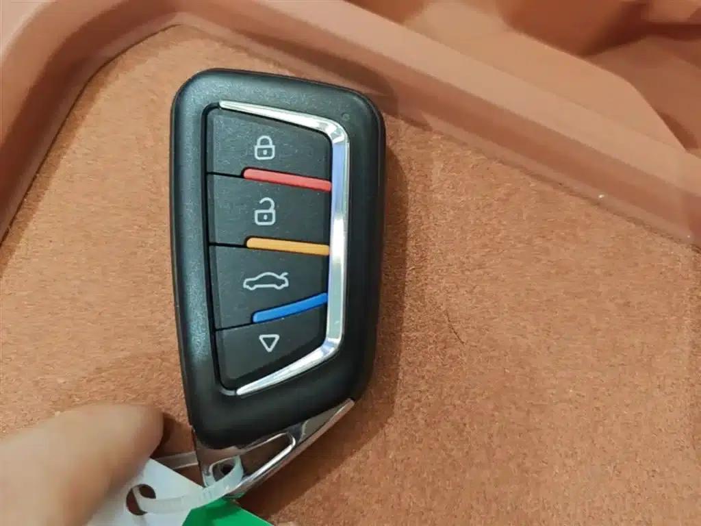 Nezha L 2024 Range Extended 310km Flash Charge Edition — миниатюра 8